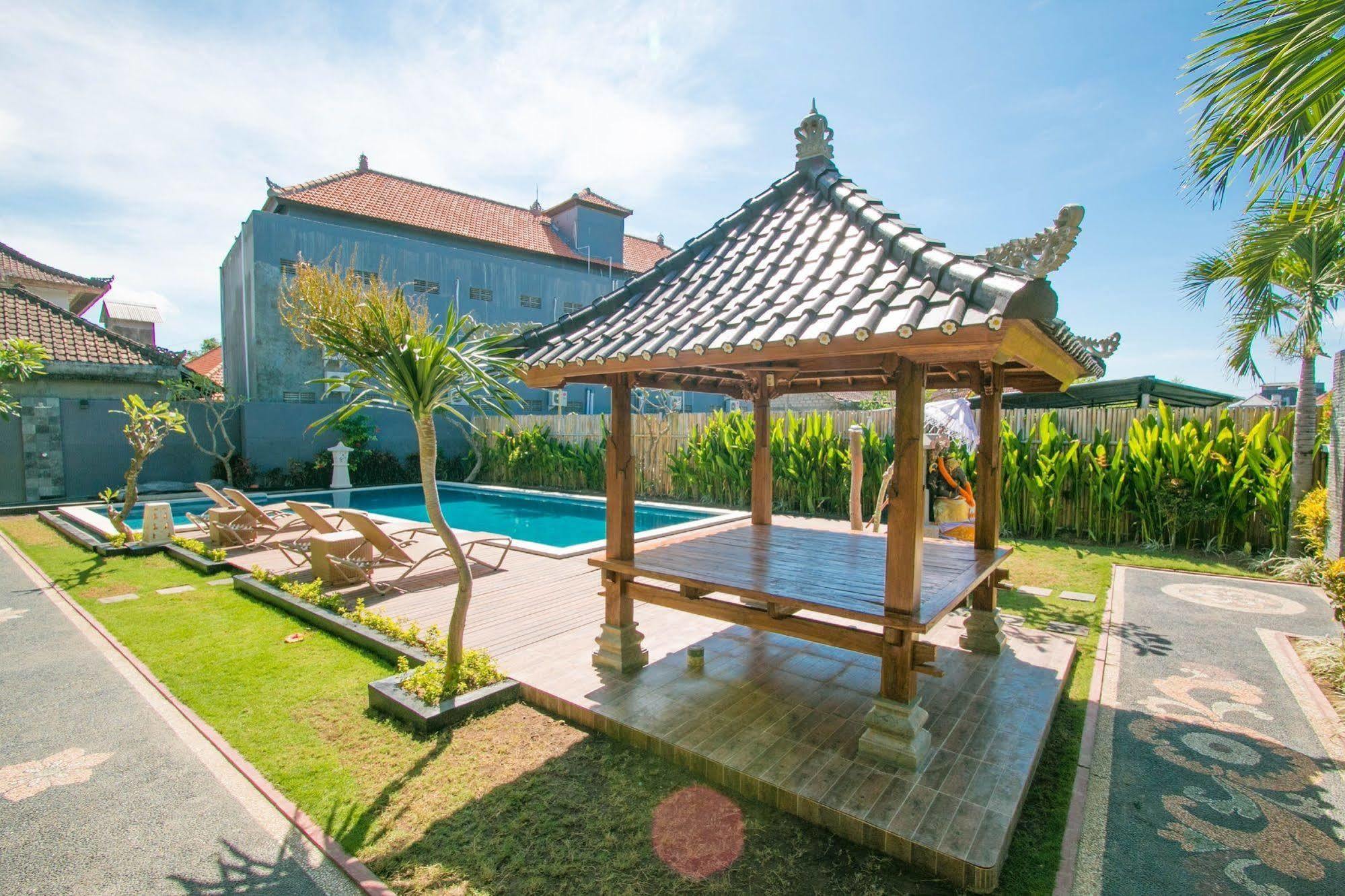 Srikandi Inn Kuta Selatan エクステリア 写真