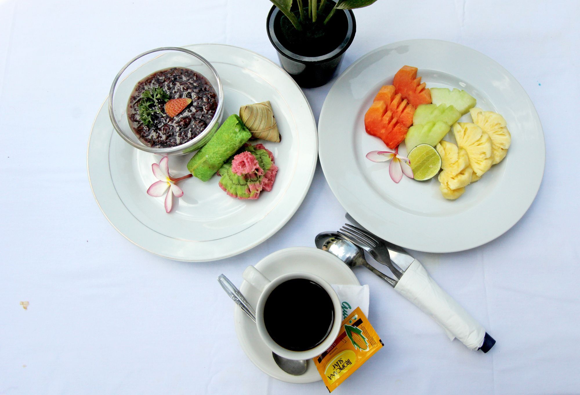 Srikandi Inn Kuta Selatan エクステリア 写真